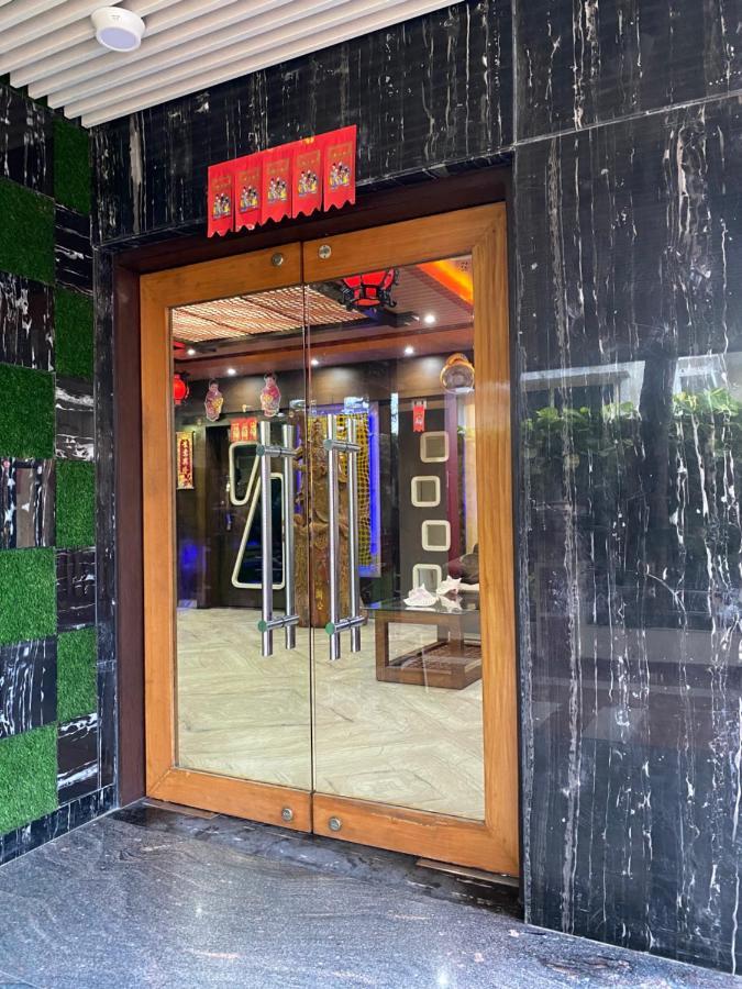Hotel Lee Garden Near To Blue Flag Beach 500 Mtrs Puri Ngoại thất bức ảnh