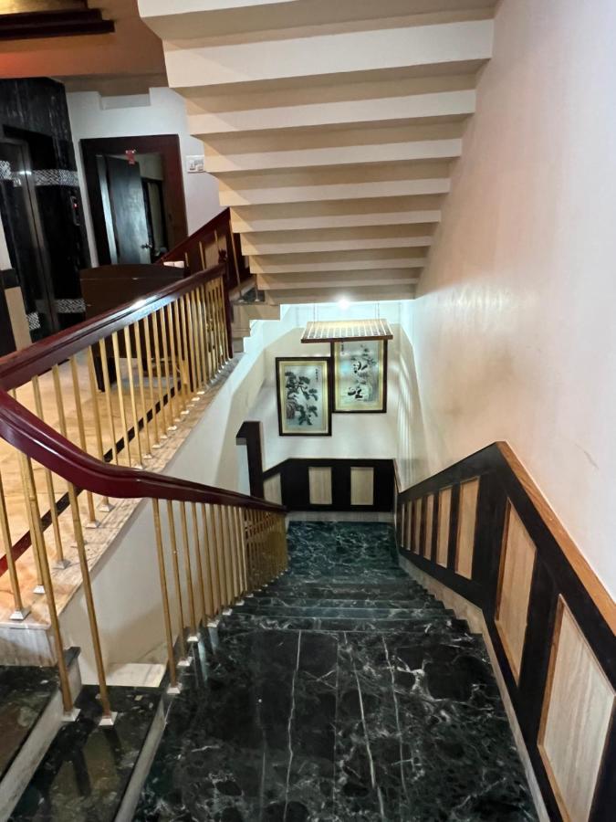 Hotel Lee Garden Near To Blue Flag Beach 500 Mtrs Puri Ngoại thất bức ảnh