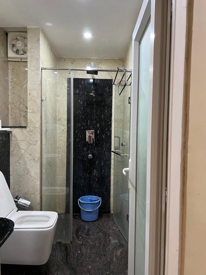Hotel Lee Garden Near To Blue Flag Beach 500 Mtrs Puri Ngoại thất bức ảnh