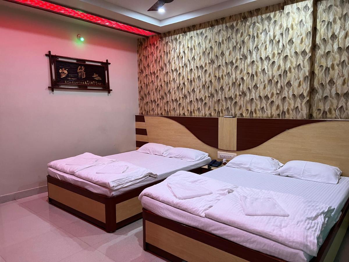 Hotel Lee Garden Near To Blue Flag Beach 500 Mtrs Puri Ngoại thất bức ảnh