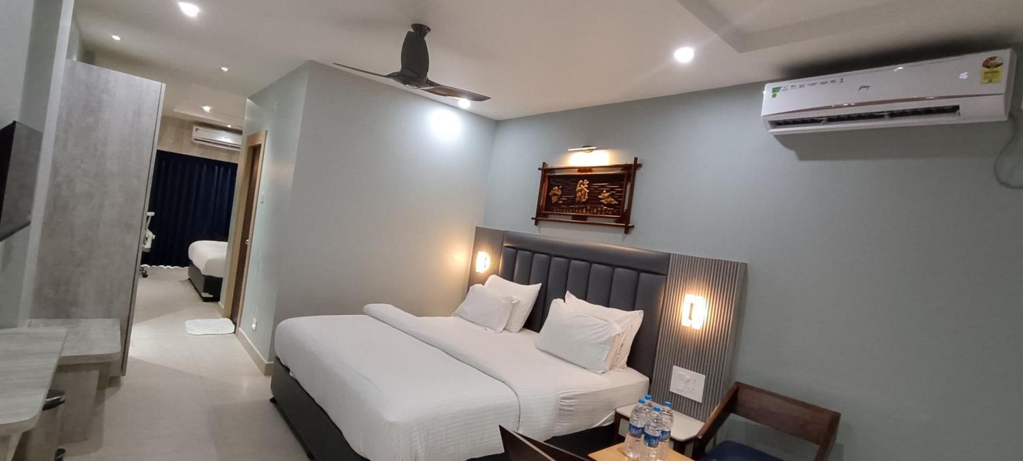 Hotel Lee Garden Near To Blue Flag Beach 500 Mtrs Puri Ngoại thất bức ảnh