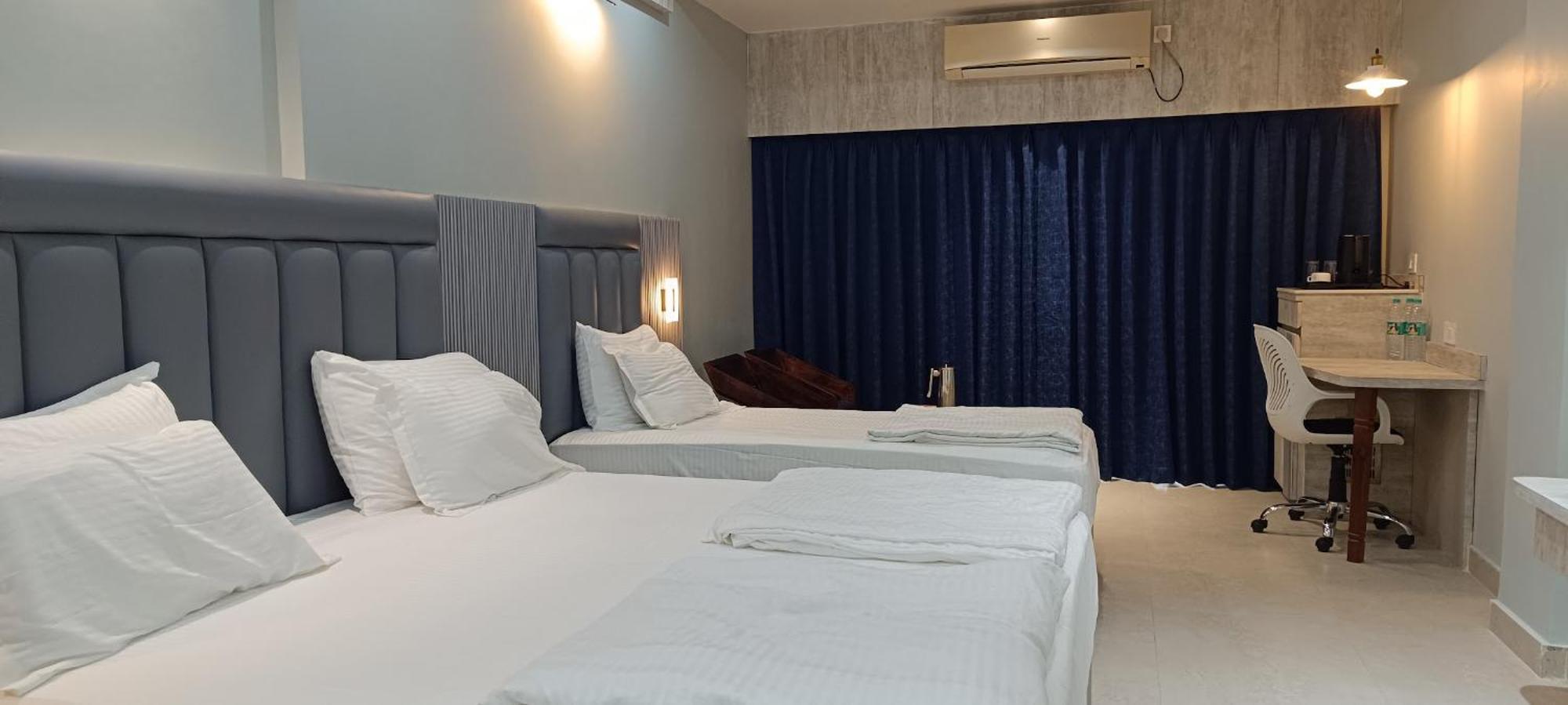 Hotel Lee Garden Near To Blue Flag Beach 500 Mtrs Puri Ngoại thất bức ảnh
